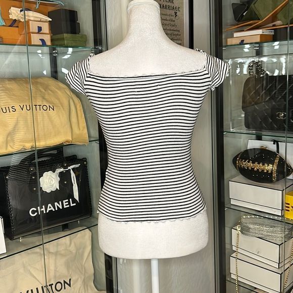 HOLLISTER | Ribbed Cap Sleeve Striped Shirt in Black and White - Picture 3 of 3